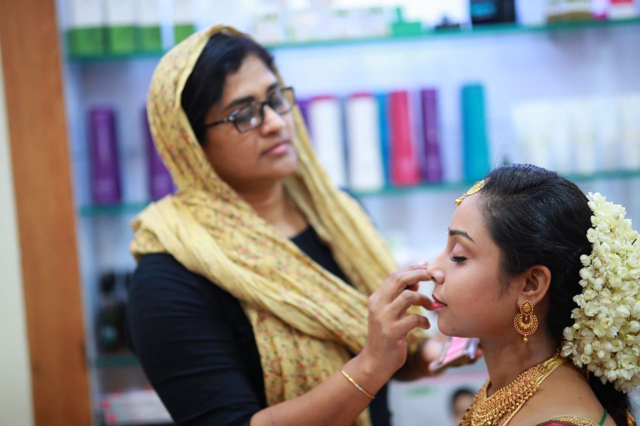 Sulaikhas herbal beauty parlour manjeri